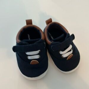 NWOT Joe Fresh baby runners size 2